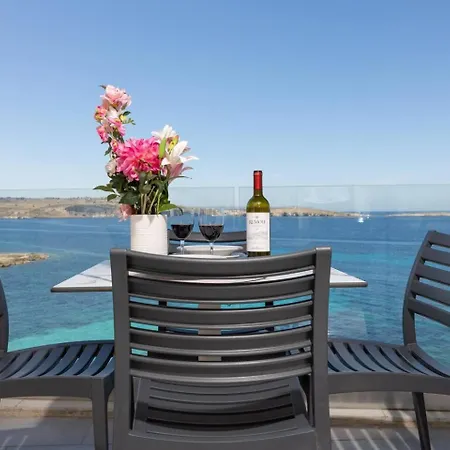 Ivory Suite Seafront With Views!- Fl 9 By Homely St. Paul's Bay Exterior photo