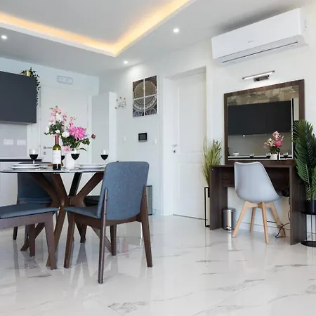 Ivory Suite Seafront With Views!- Fl 9 By Homely St. Paul's Bay Exterior photo