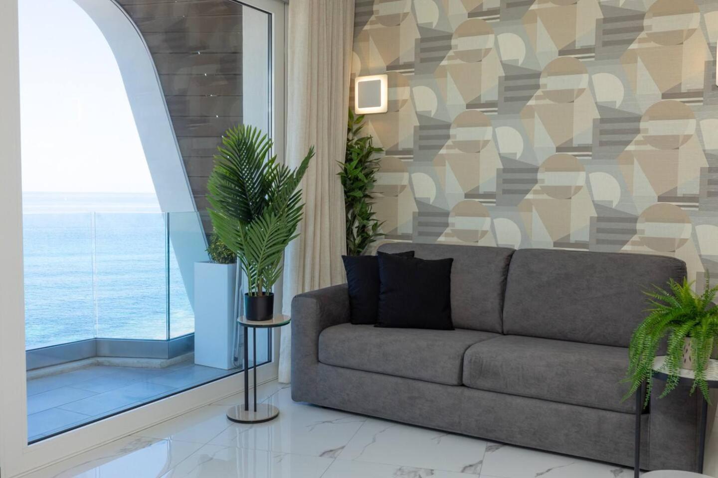 Ivory Seafront With Views!- Fl 9 By Homely * San Pawl il-Baħar